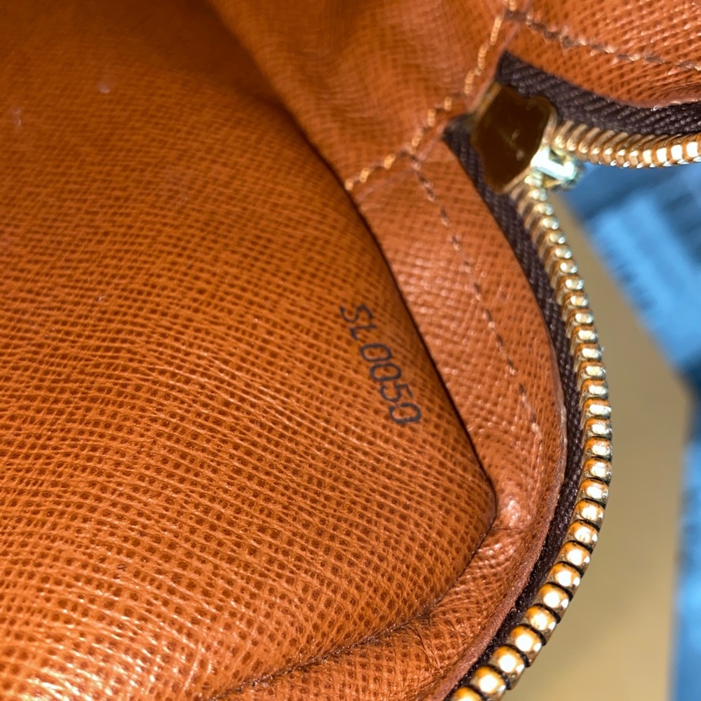 Authentic Louis Vuitton Danube Monogram Crossbody Messenger Bag - Picture 14 of 16